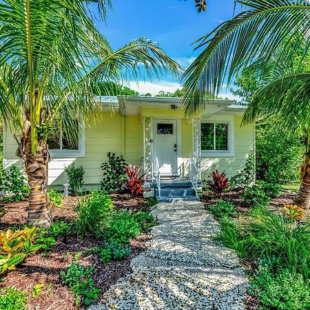 Casa Posada - So Close You Can Hear The Waves Historic Beach Cottage W Beach Gear Anna Maria Dış mekan fotoğraf